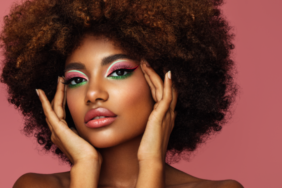 https://www.ench.life/wp-content/uploads/2018/12/Colour-Cosmetics-dramatic-eye-makeup-pink-and-green-570x380.png